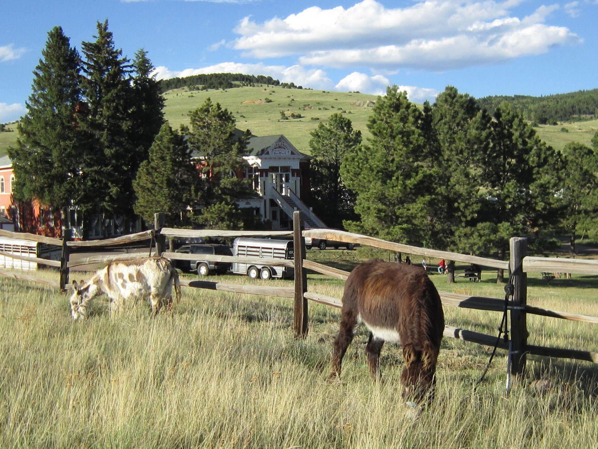 Cripple Creek Hospitality House & Travel Park Hotel Екстериор снимка